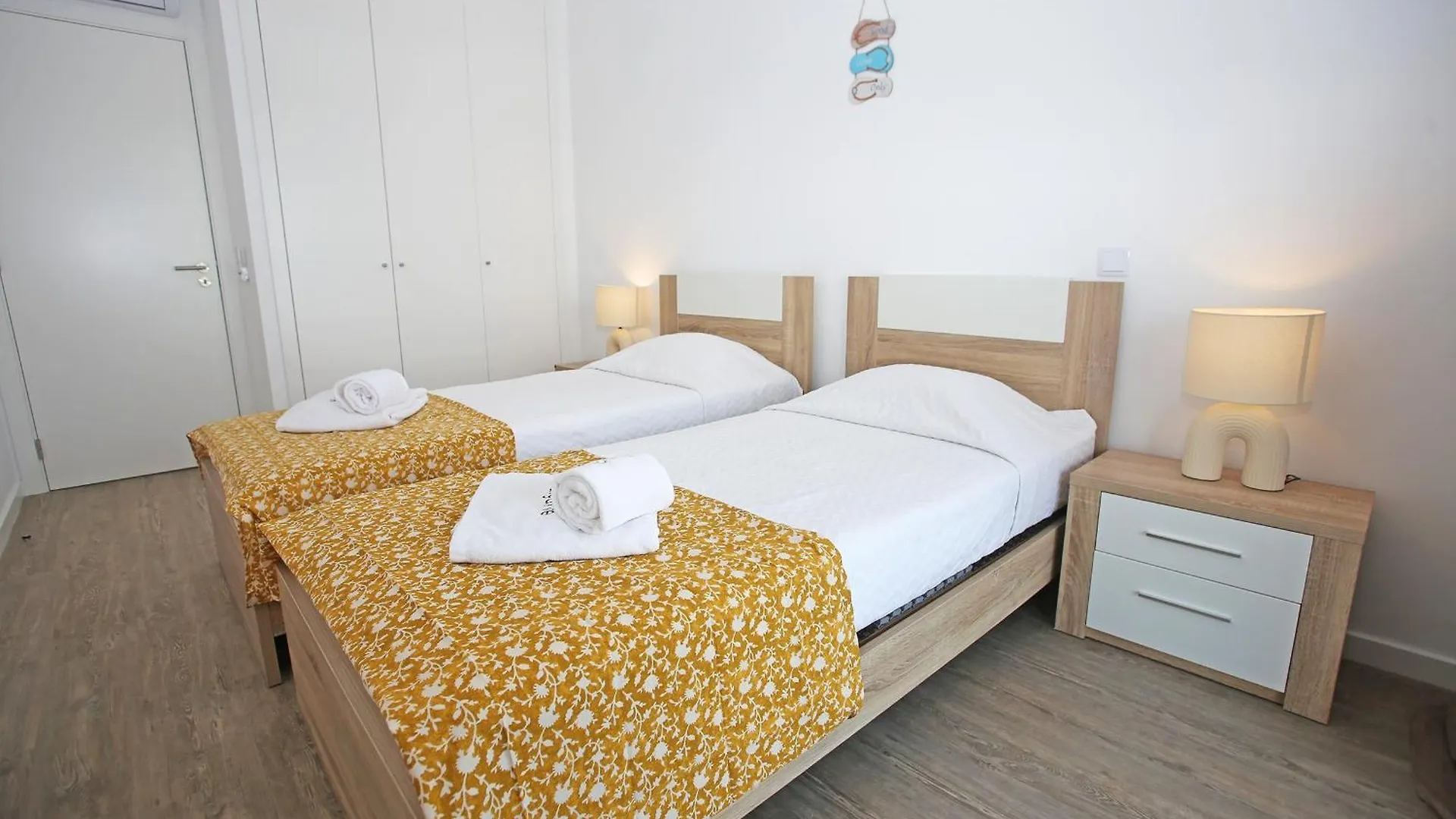 B24 - Terrace Quintao Apartment In Portimão