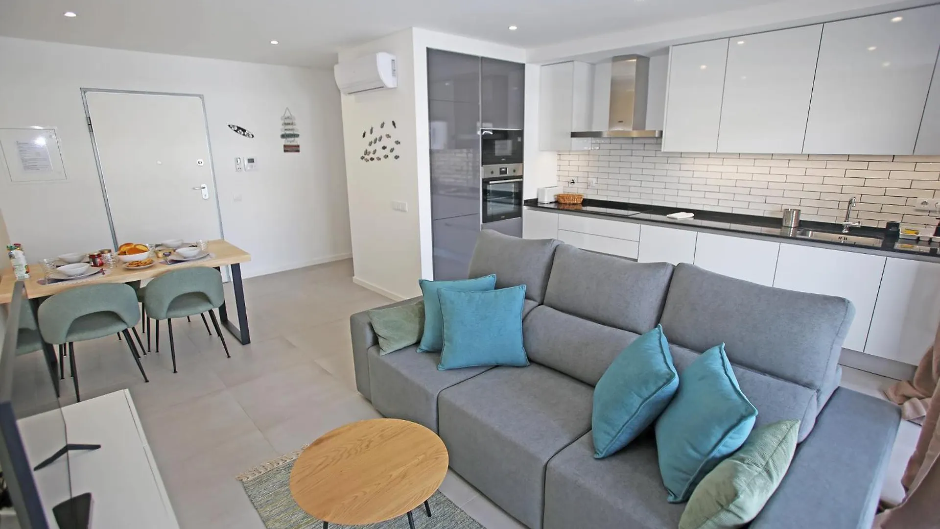 B24 - Terrace Quintao Apartment In Portimão