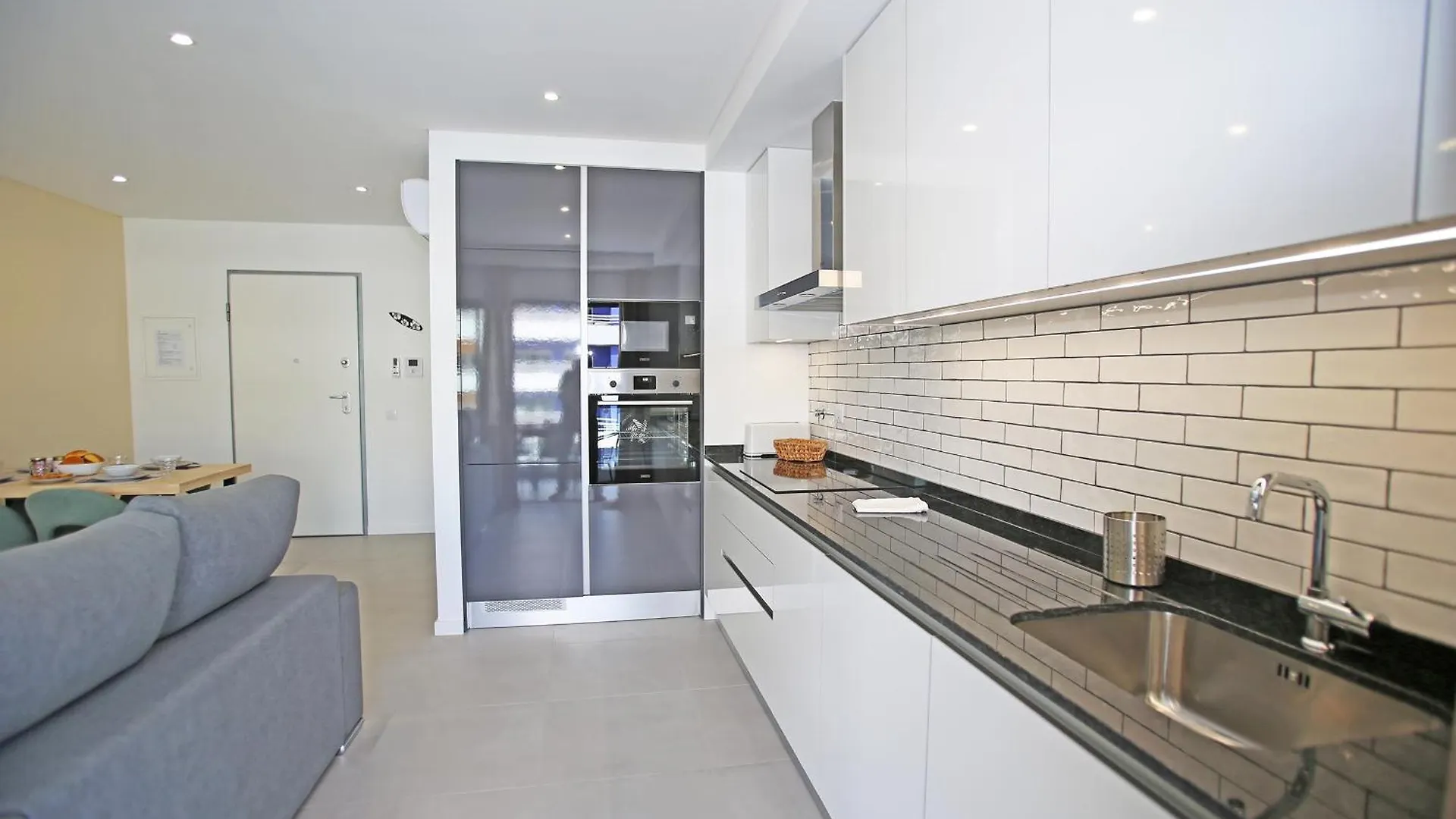 B24 - Terrace Quintao Apartment In Portimao Portugal